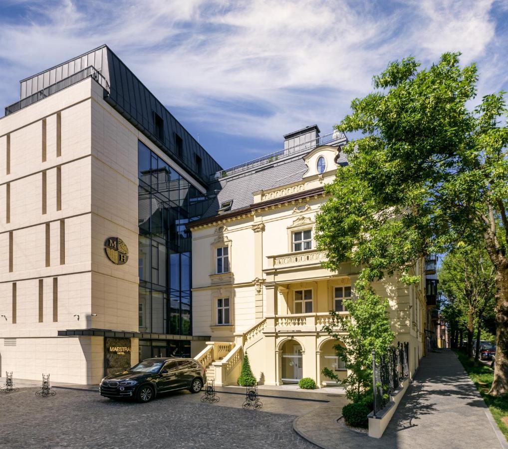 Hôtel Maestral à Lviv Extérieur photo